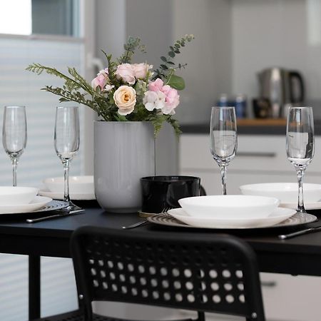 Podgorze Lipska Pet-Friendly Apartment With Balcony And Parking By Renters Prestige Krakow Dış mekan fotoğraf