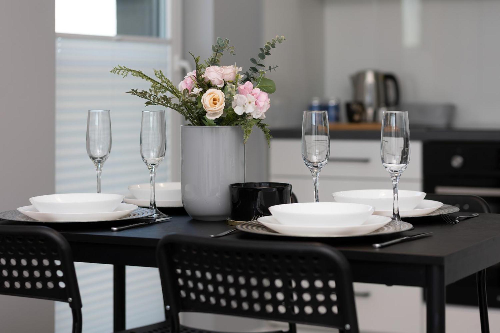 Podgorze Lipska Pet-Friendly Apartment With Balcony And Parking By Renters Prestige Krakow Dış mekan fotoğraf