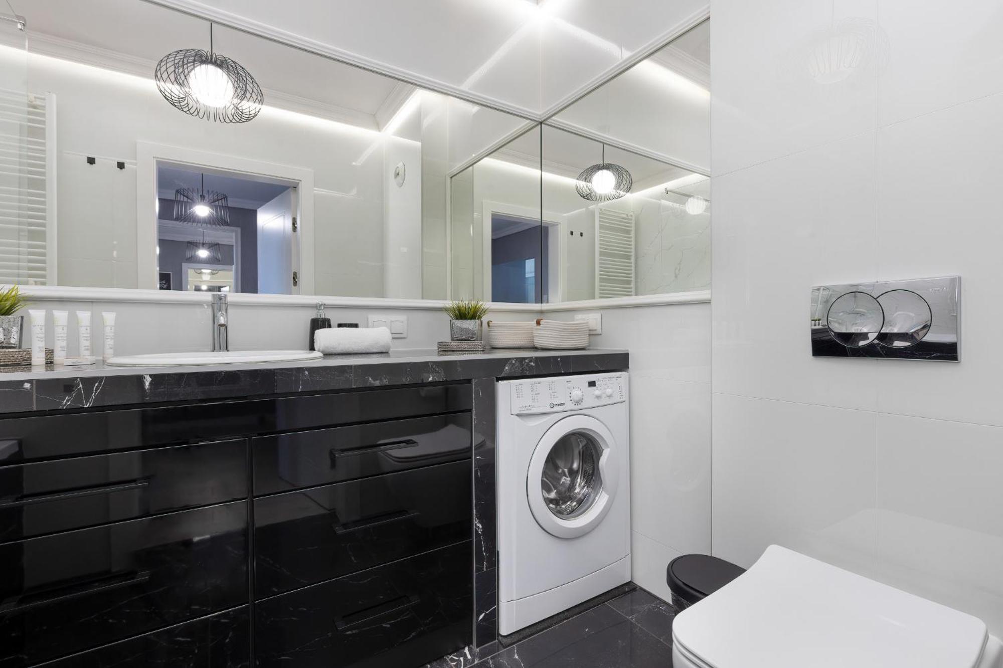 Podgorze Lipska Pet-Friendly Apartment With Balcony And Parking By Renters Prestige Krakow Dış mekan fotoğraf